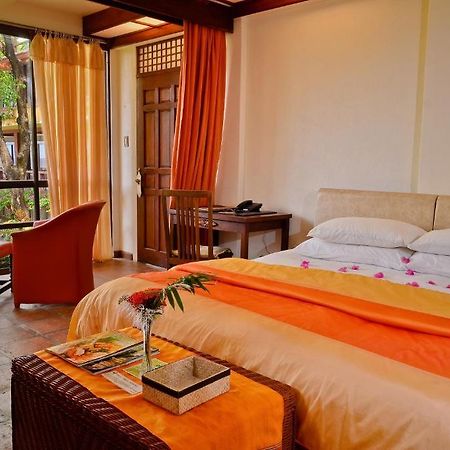 Punta Bulata White Beach Resort & Spa Cauayan (Negros Occidental) Exterior foto